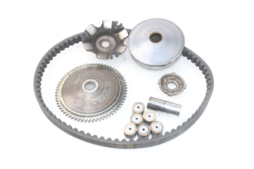 photo de Variatore PIAGGIO LIBERTY 4T 50 (2009 - 2015) - Dettagli dei punti di fissaggio