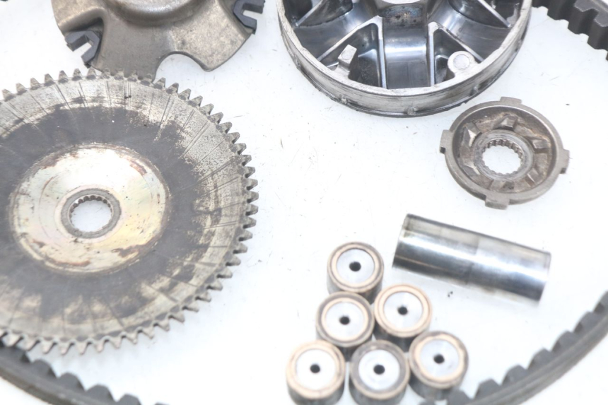 photo de Variatore PIAGGIO LIBERTY 4T 50 (2009 - 2015) - Stato della superficie e materiale