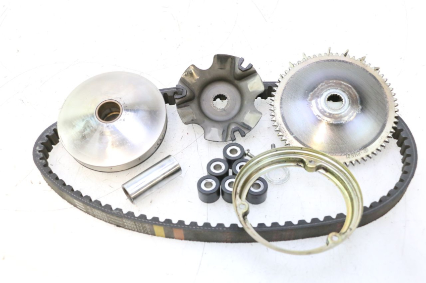 photo de VARIATORE PIAGGIO LIBERTY 50 (1998 - 2003) - Dettagli dei punti di fissaggio