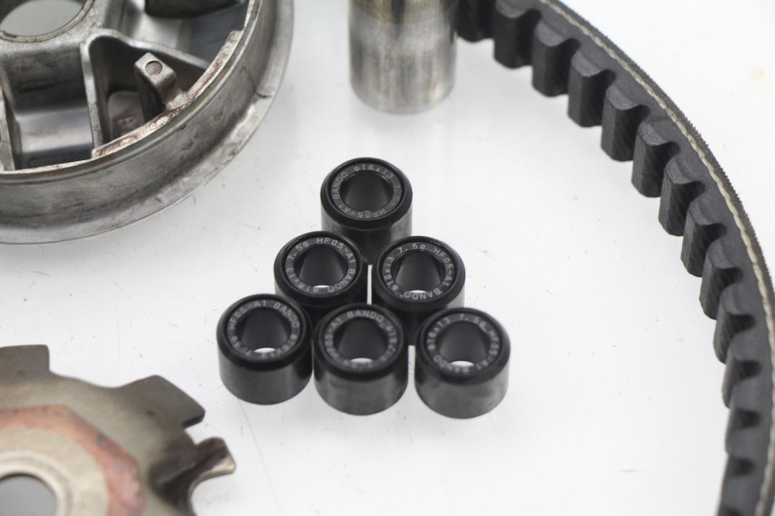 photo de VARIATORE PEUGEOT LOOXOR 50 (2001 - 2004) - Dettagli dei punti di fissaggio