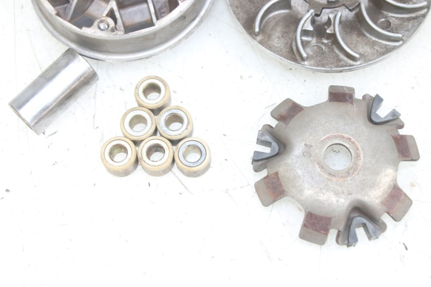 photo de VARIATORE PEUGEOT LUDIX 50 (2005 - 2007) - Dettagli dei punti di fissaggio