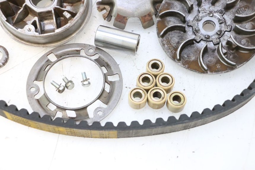 photo de VARIATORE PEUGEOT LUDIX ONE 14P 50 (2004 - 2013) - Altra vista dell'articolo
