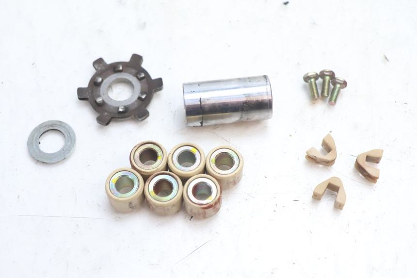 photo de VARIATORE PEUGEOT LUDIX ONE 50 (2004 - 2013) - Dettagli dei punti di fissaggio