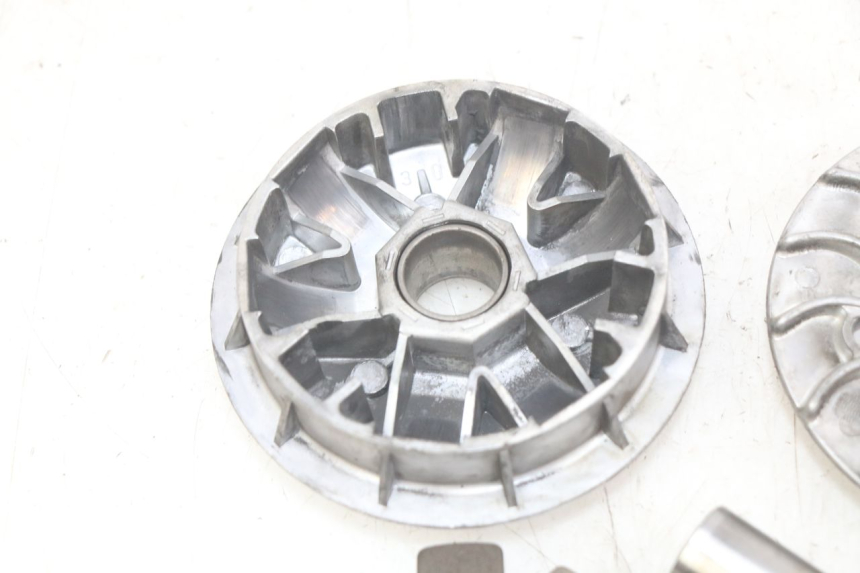 photo de VARIATORE SYM MIO 50 (2011 - 2017) - Marcature e riferimenti originali