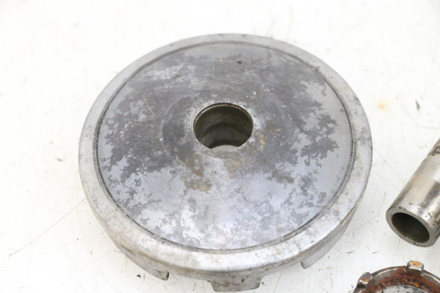 photo de VARIATORE YAMAHA NEO'S NEOS 2T 50 (1998 - 2007) - Dettagli dei punti di fissaggio