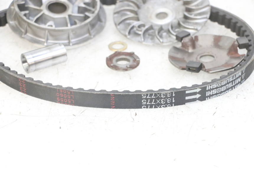 photo de VARIATORE SYM ORBIT 2 4T 50 (2008 - 2017) - Stato della superficie e materiale