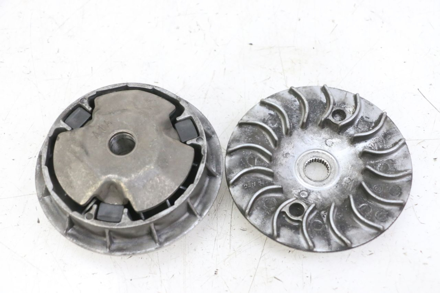 photo de VARIATORE SYM ORBIT III 3 4T 50 (2018 - 2021) - Zoom sullo stato d'uso