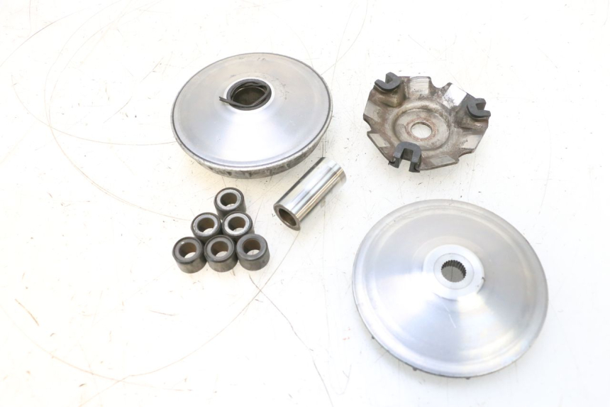 photo de VARIATORE HONDA PCX (JF57/JF64) 125 (2014 - 2018) - Dettagli dei punti di fissaggio