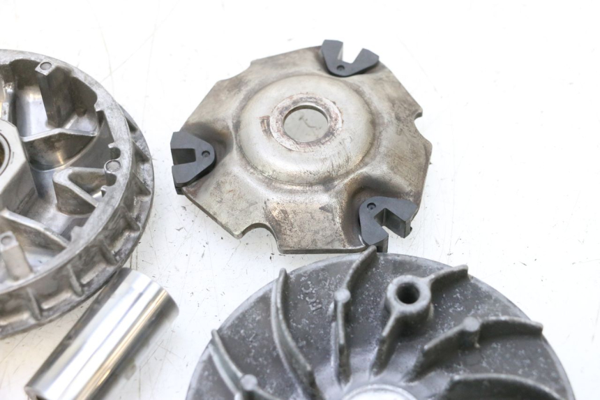 photo de VARIATORE HONDA PCX (JF57/JF64) 125 (2014 - 2018) - Stato della superficie e materiale