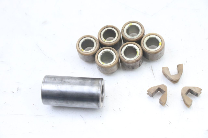 photo de VARIATORE PEUGEOT TREKKER TKR 50 (2005 - 2014) - Dettagli dei punti di fissaggio