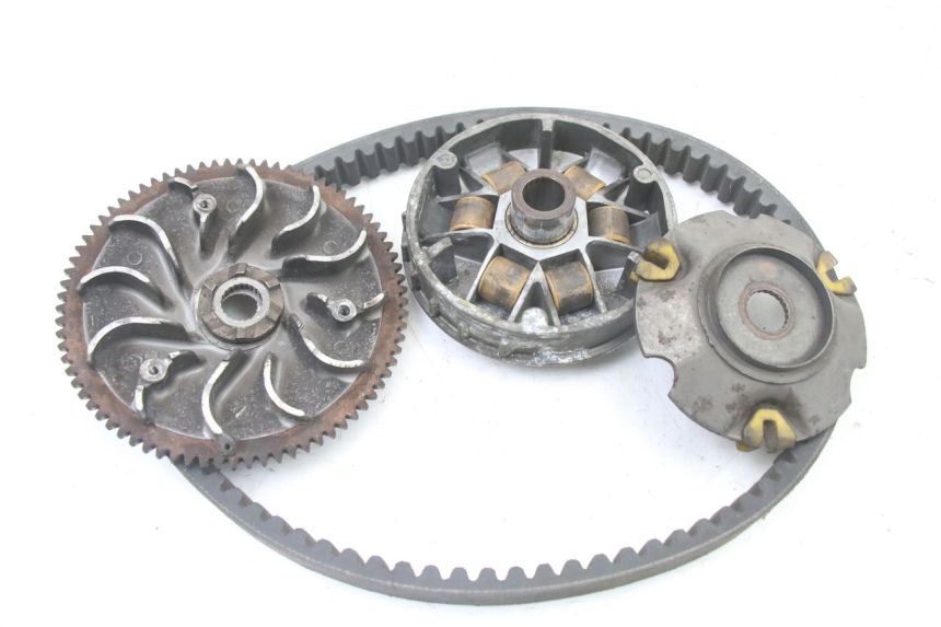 photo de VARIATORE PIAGGIO VESPA GRANTURISMO 125 (2003 - 2007) - Zoom sullo stato d'uso