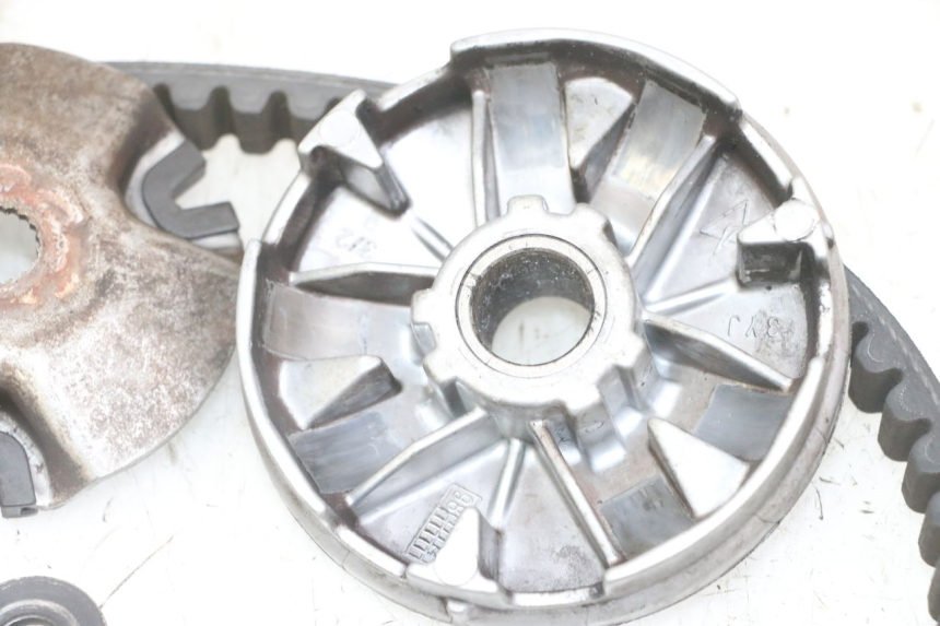 photo de VARIATORE APRILIA RALLY AC 50 (1995 - 2004) - Primo piano ad alta risoluzione