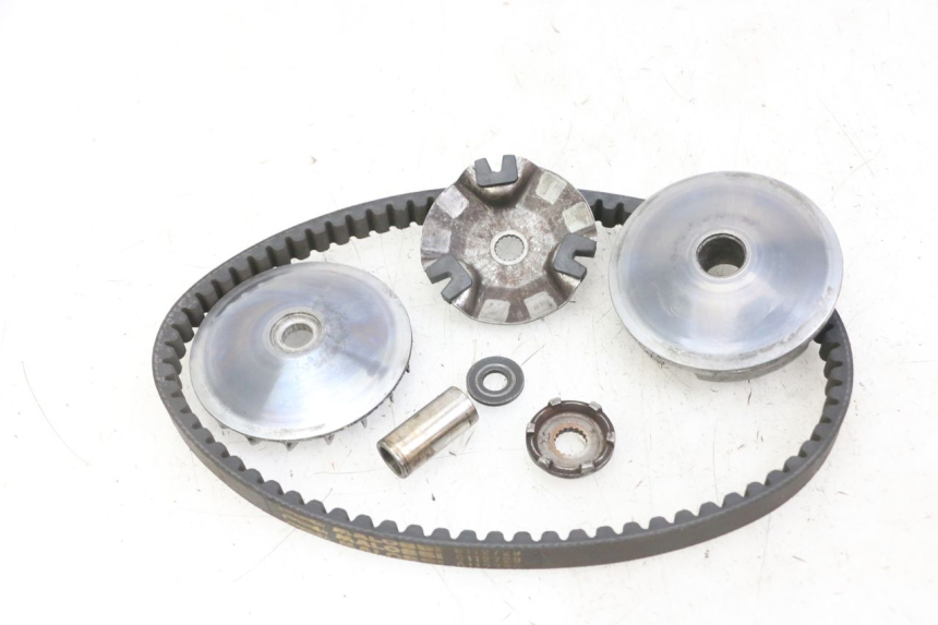 photo de VARIATORE APRILIA RALLY AC 50 (1995 - 2004) - Primo piano tecnico