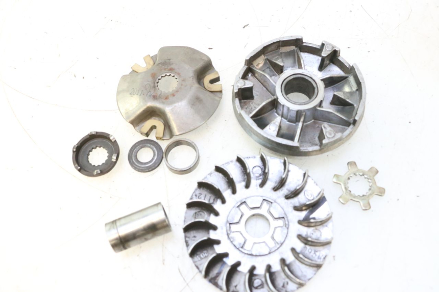 photo de VARIATORE KEEWAY RY6 2T 50 (2011 - 2019) - Stato della superficie e materiale