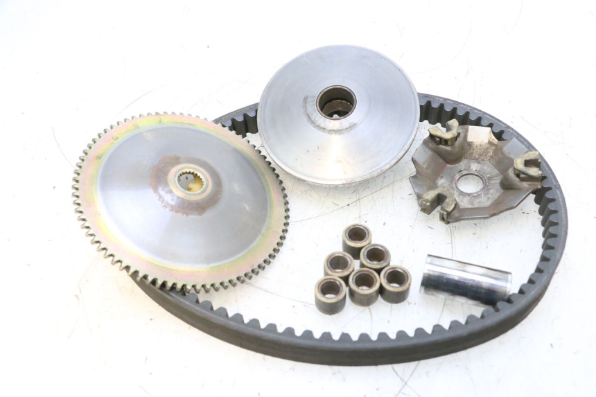 photo de VARIATORE PEUGEOT SATELIS COMPRESSOR K15 125 (2006 - 2009) - Dettagli dei punti di fissaggio