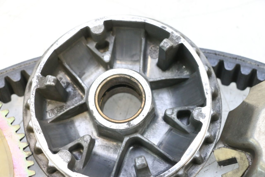 photo de VARIATORE PEUGEOT SATELIS COMPRESSOR K15 125 (2006 - 2009) - Stato della superficie e materiale