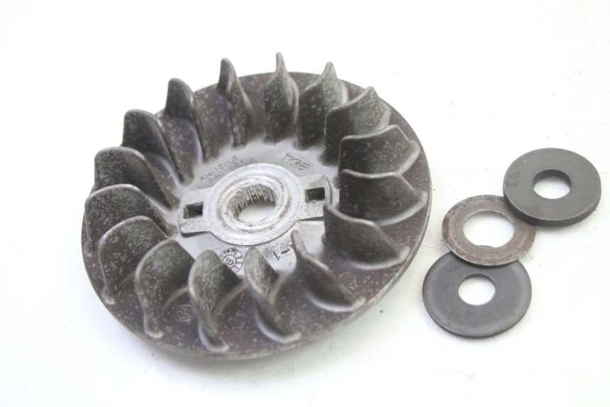 photo de VARIATORE PEUGEOT SATELIS 250 (2006 - 2012) - Dettagli dei punti di fissaggio