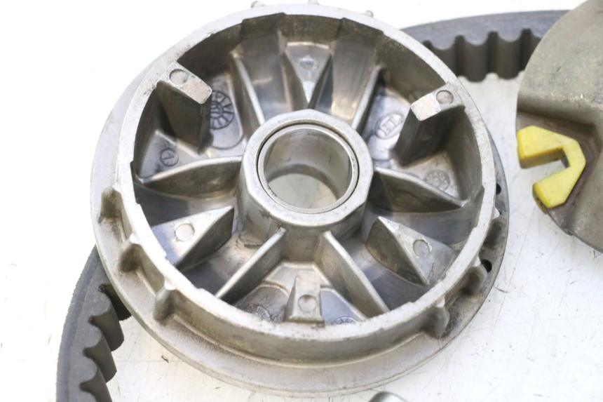 photo de VARIATORE PEUGEOT SATELIS 125 (2013 - 2018) - Zoom sui componenti