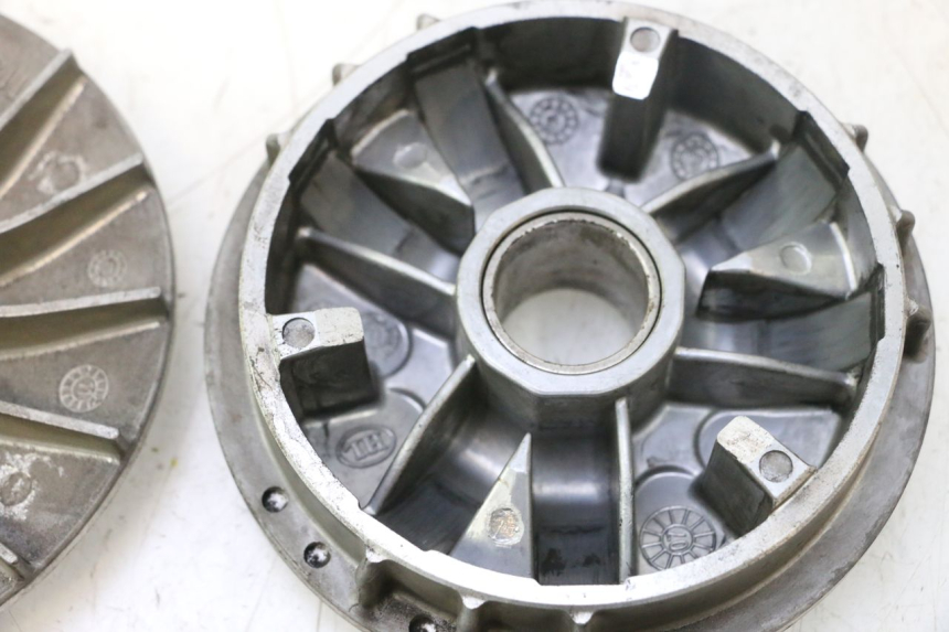 photo de VARIATORE PEUGEOT SATELIS 125 (2013 - 2018) - Caratteristiche distintive