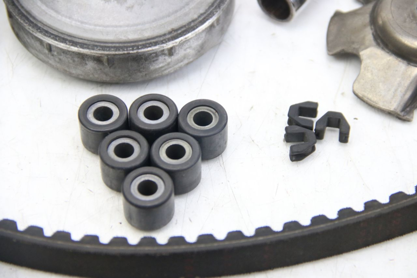 photo de VARIATORE APRILIA SCARABEO 4T 50 (2009 - 2017) - Caratteristiche distintive