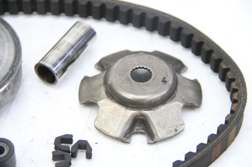 photo de VARIATORE APRILIA SCARABEO 4T 50 (2009 - 2017) - Zoom sui componenti