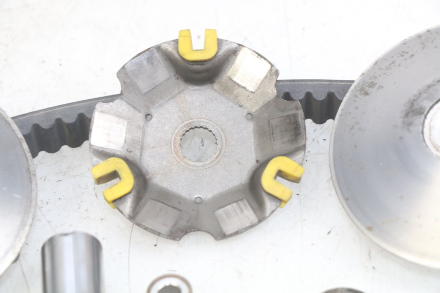 photo de VARIATORE APRILIA SCARABEO LIGHT 125 (2007 - 2011) - Primo piano tecnico