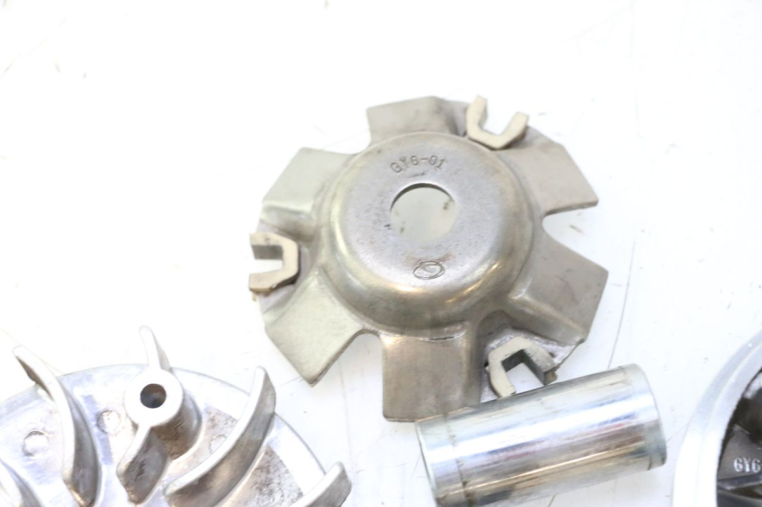 photo de VARIATORE FYM SCOOTERONE 125 (2006 - 2008) - Stato della superficie e materiale