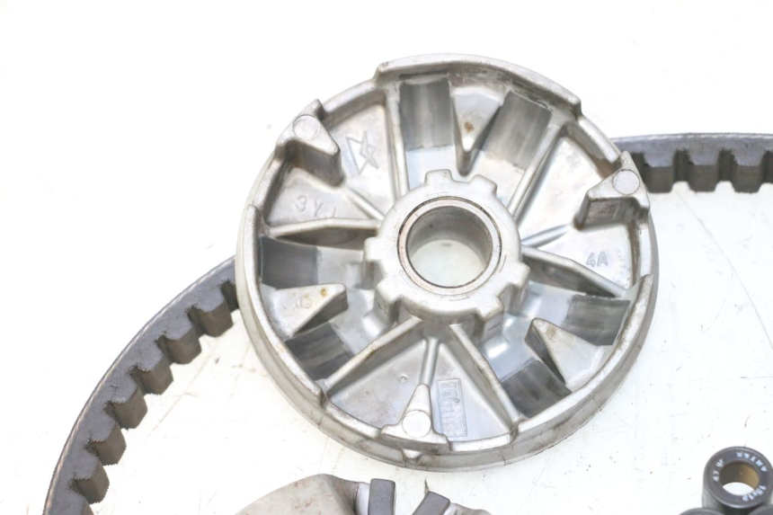 photo de VARIATORE YAMAHA SLIDER 50 (1999 - 2004) - Zoom sui componenti