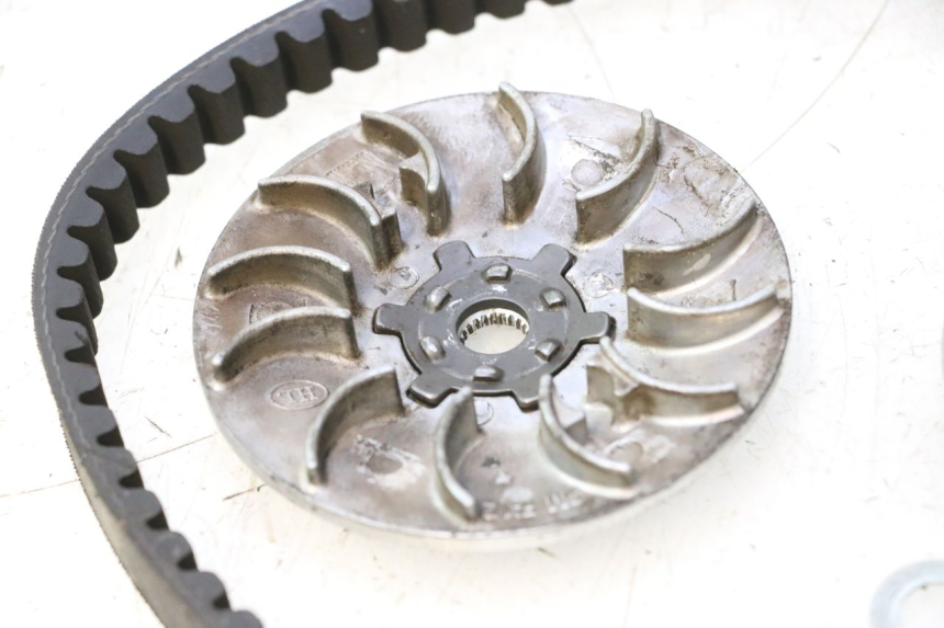 photo de VARIATORE PEUGEOT STREETZONE NAKED 2T 50 (2014 - 2018) - Altra angolazione