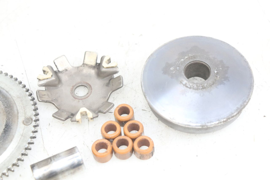 photo de VARIATORE PEUGEOT TREKKER 50 (1998 - 2004) - Altra angolazione