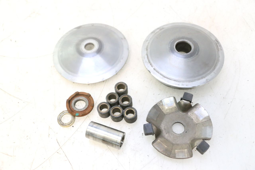 photo de VARIATORE PEUGEOT TWEET 4T 50 (2018 - 2022) - Dettagli dei punti di fissaggio