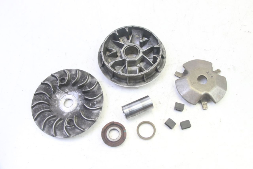 photo de VARIATORE PEUGEOT TWEET PRO EFI 4T 50 (2021 - 2022) - Vista principale