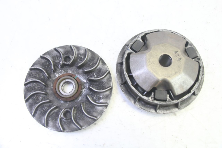 photo de VARIATORE PEUGEOT TWEET PRO EFI 4T 50 (2021 - 2022) - Zoom sullo stato d'uso