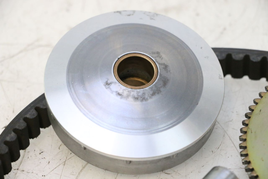 photo de VARIATORE PIAGGIO TYPHOON 50 (2000 - 2009) - Primo piano tecnico