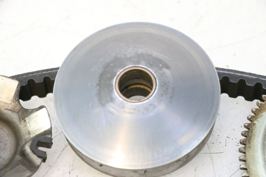 photo de VARIATORE PIAGGIO TYPHOON 50 (2000 - 2009) - Dettagli dei punti di fissaggio