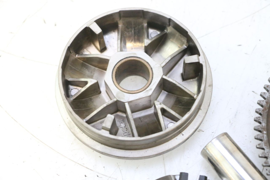 photo de VARIATORE PIAGGIO TYPHOON 50 (1993 - 1999) - Focus sulla struttura
