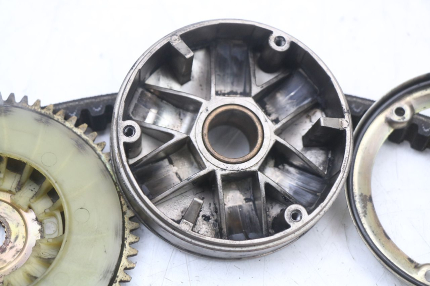 photo de VARIATORE PIAGGIO TYPHOON 80 (1994 - 1997) - Primo piano tecnico