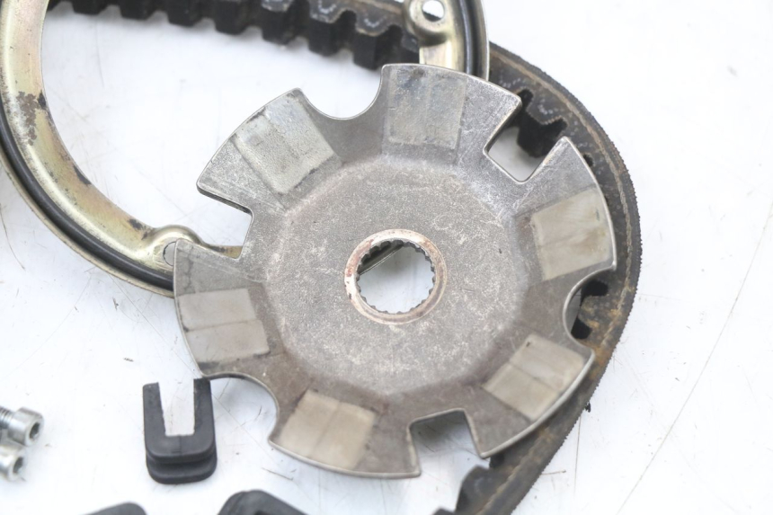 photo de VARIATORE PIAGGIO TYPHOON 80 (1994 - 1997) - Dettagli dei punti di fissaggio