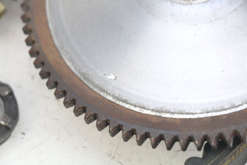 photo de VARIATORE PIAGGIO VESPA LXV 125 (2006 - 2009) - Primo piano tecnico