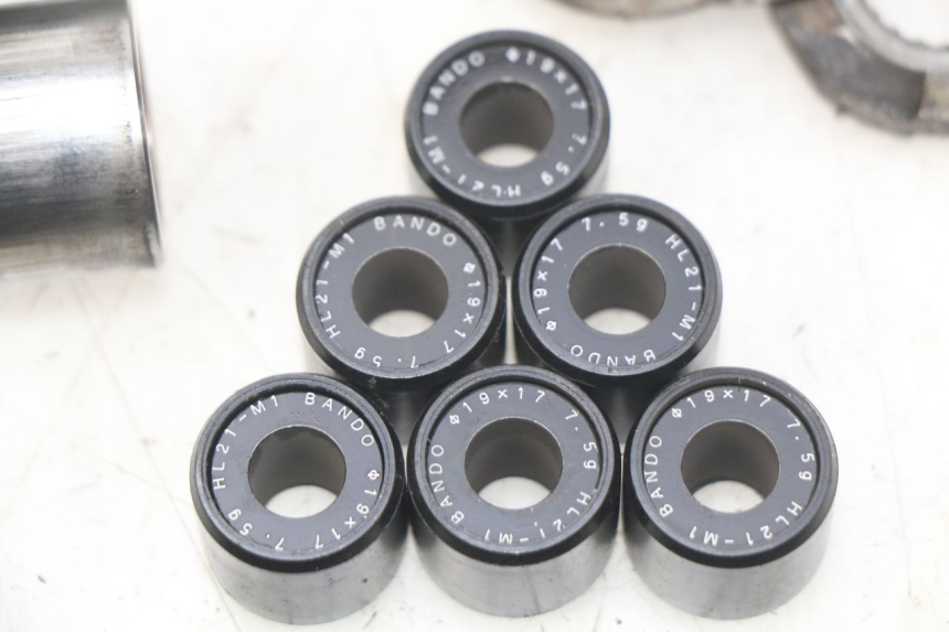 photo de VARIATORE PIAGGIO VESPA LXV 125 (2006 - 2009) - Dettagli dei punti di fissaggio