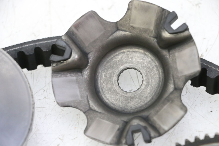 photo de VARIATORE PIAGGIO VESPA S 2T 50 (2007 - 2014) - Primo piano tecnico