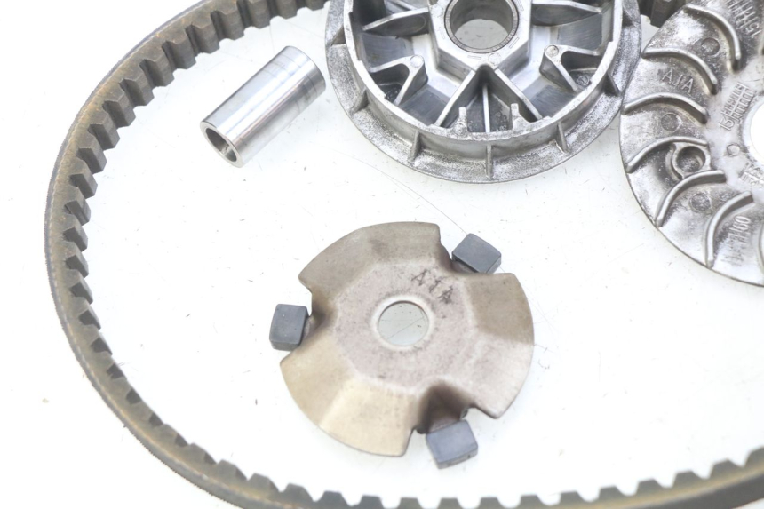 photo de VARIATORE PEUGEOT VIVACITY NEW 4T 50 (2008 - 2017) - Stato della superficie e materiale