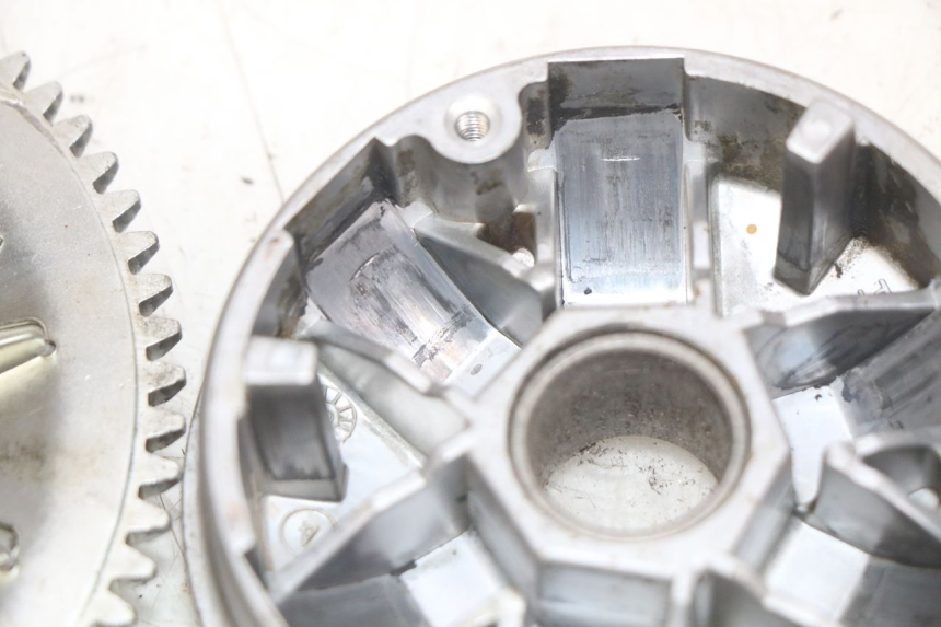 photo de VARIATORE PEUGEOT VIVACITY 50 (2004 - 2009) - Zoom sui componenti