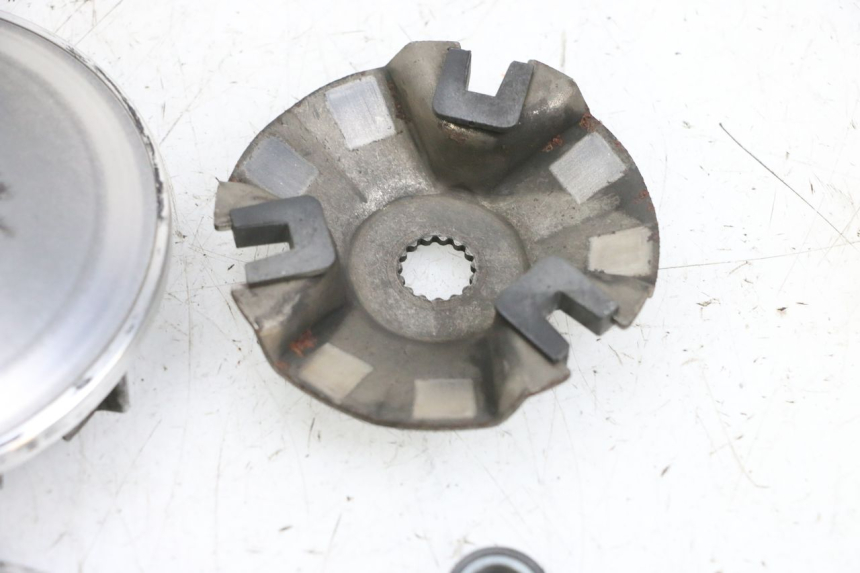 photo de VARIATORE YAMAHA XMAX X-MAX ABS 125 (2017 - 2020) - Primo piano tecnico