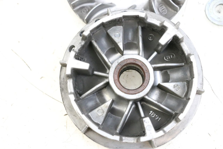 photo de VARIATORE YAMAHA XMAX X-MAX ABS 125 (2017 - 2020) - Ricambio usato controllato