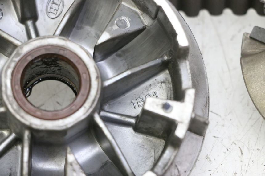 photo de VARIATORE YAMAHA X-MAX XMAX 125 (2010 - 2013) - Altra vista dell'articolo