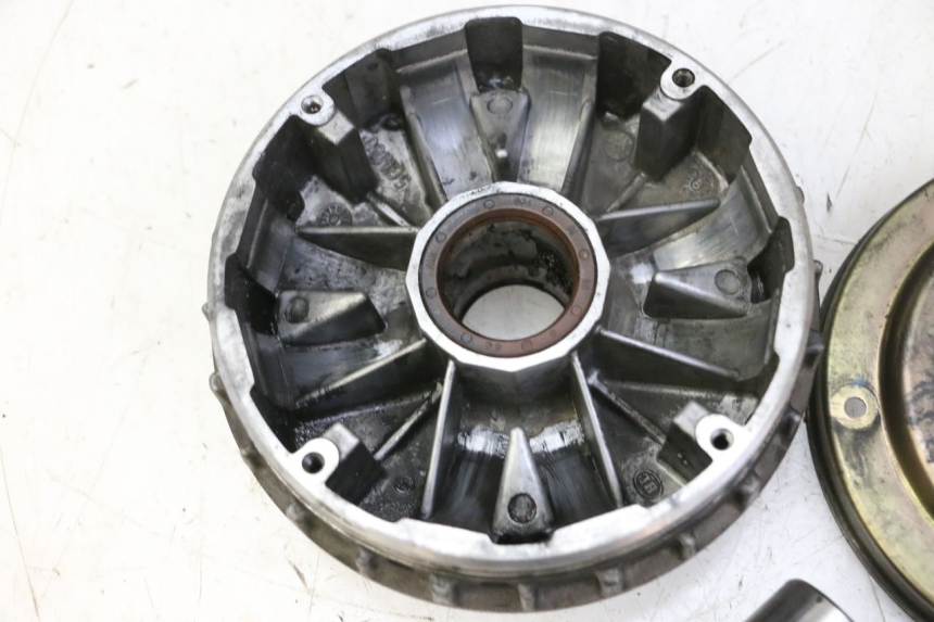 photo de VARIATORE YAMAHA X-MAX XMAX 250 (2006 - 2009) - Dettagli dei punti di fissaggio