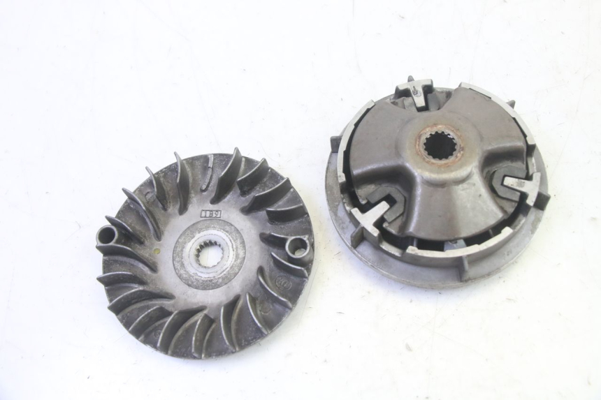 photo de VARIATORE YAMAHA X-MAX XMAX 125 (2010 - 2013) - Primo piano tecnico