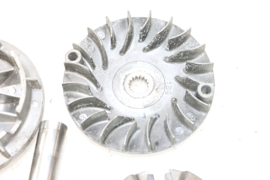 photo de VARIATORE YAMAHA XMAX X-MAX 125 (2006 - 2009) - Ispezione visiva dettagliata