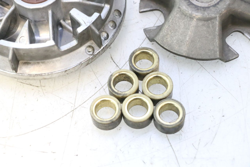 photo de VARIATORE YAMAHA X-MAX XMAX 125 (2010 - 2013) - Stato della superficie e materiale